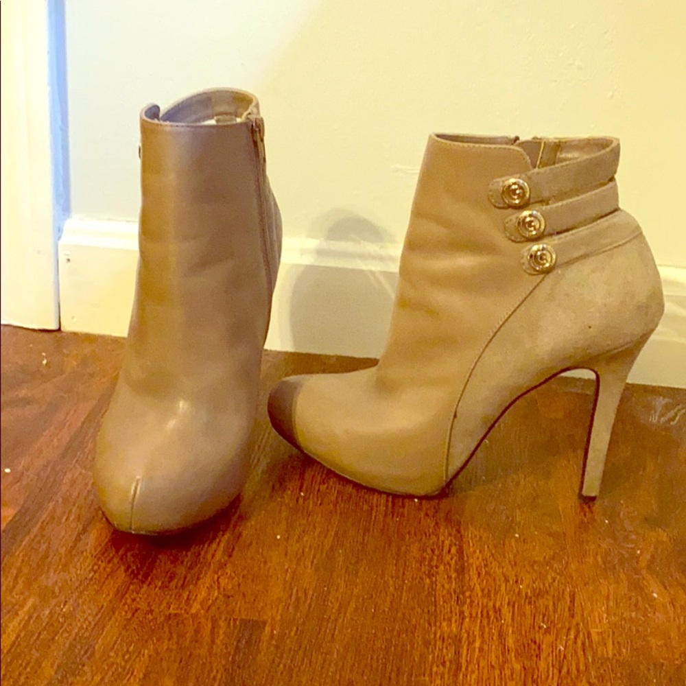 Guess Suede/Leather Gray/Tan Booties